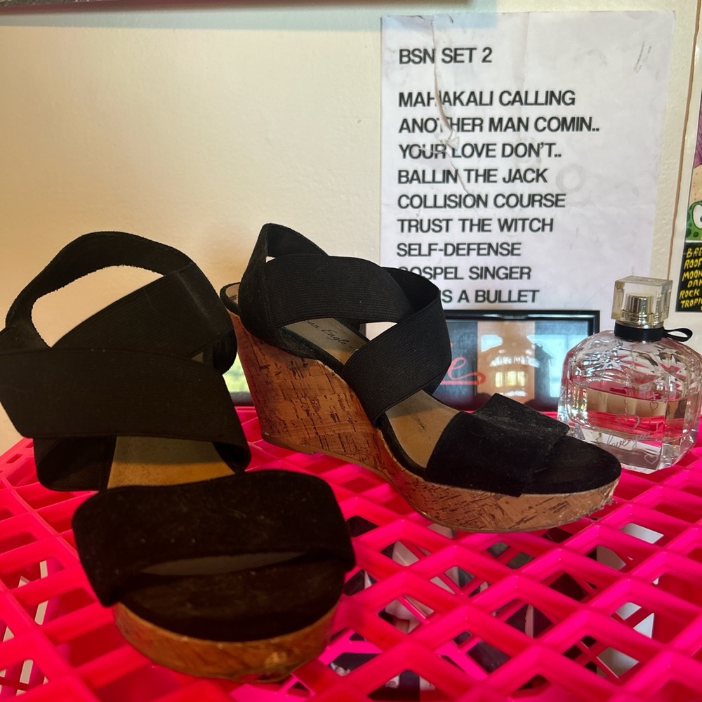 American Eagle By Payless Black Wedge Sandals Strappy Design
